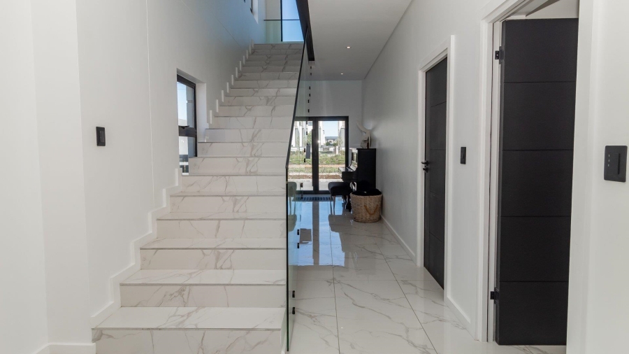 3 Bedroom Property for Sale in Sandown Western Cape